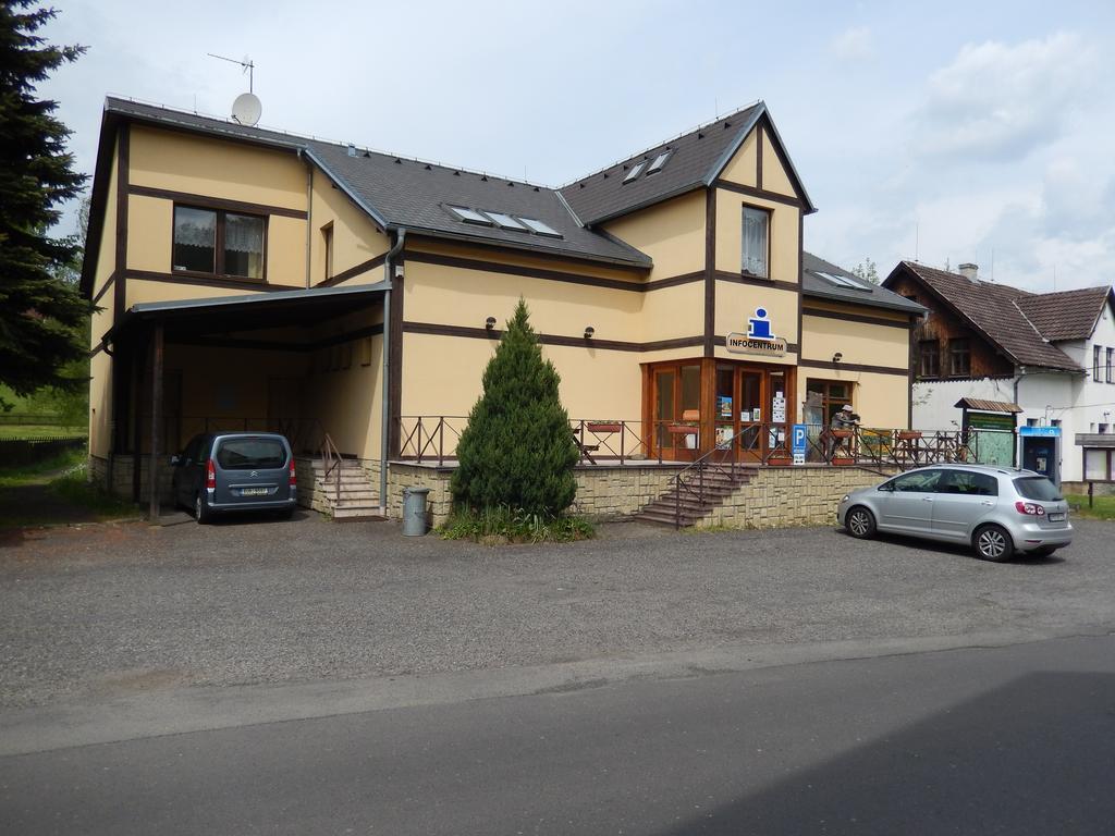 Penzion v Infocentru Srbská Kamenice Esterno foto